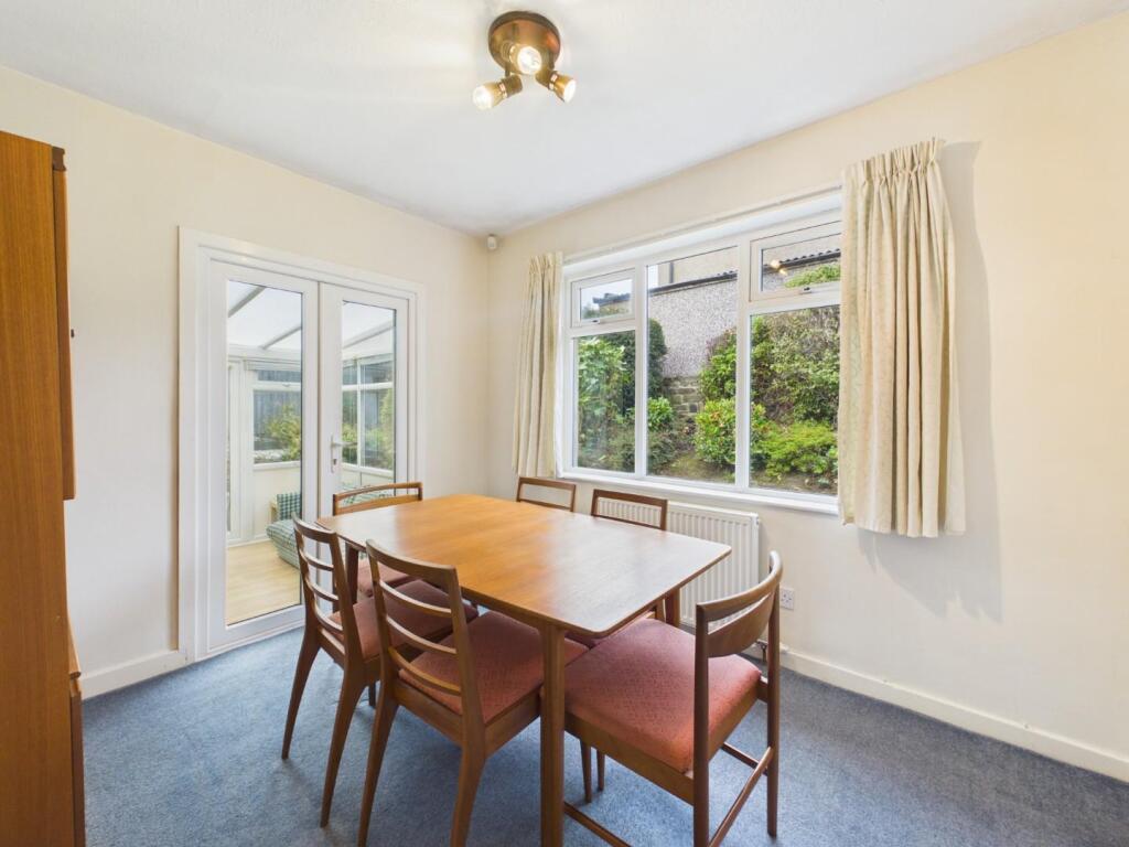 Heaton Drive, Bingley photo 3