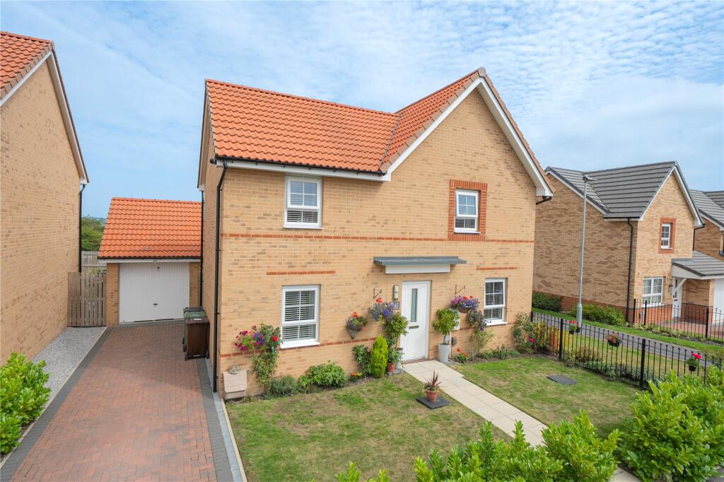 4-bed detached on Paddock Rise, East Ardsley, Wakefield, West Yorkshire, £400,000