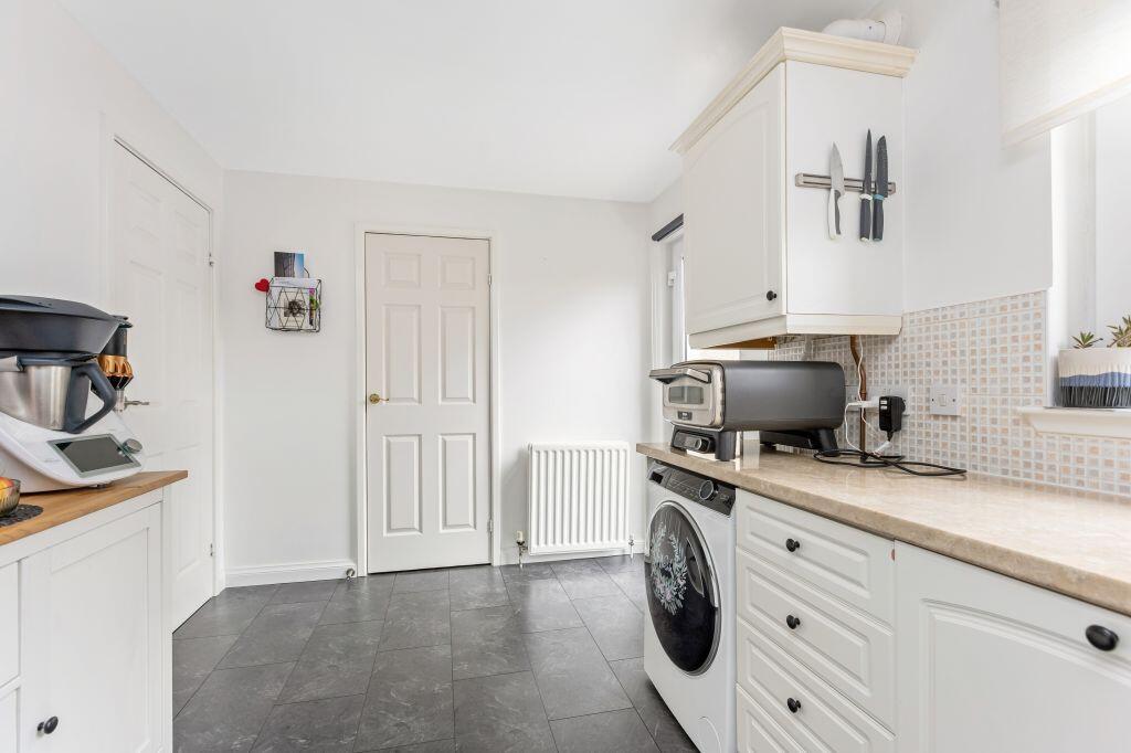 20B Saughton Mains Gardens, Saughton, Edinburgh, EH11 3QQ - View 5