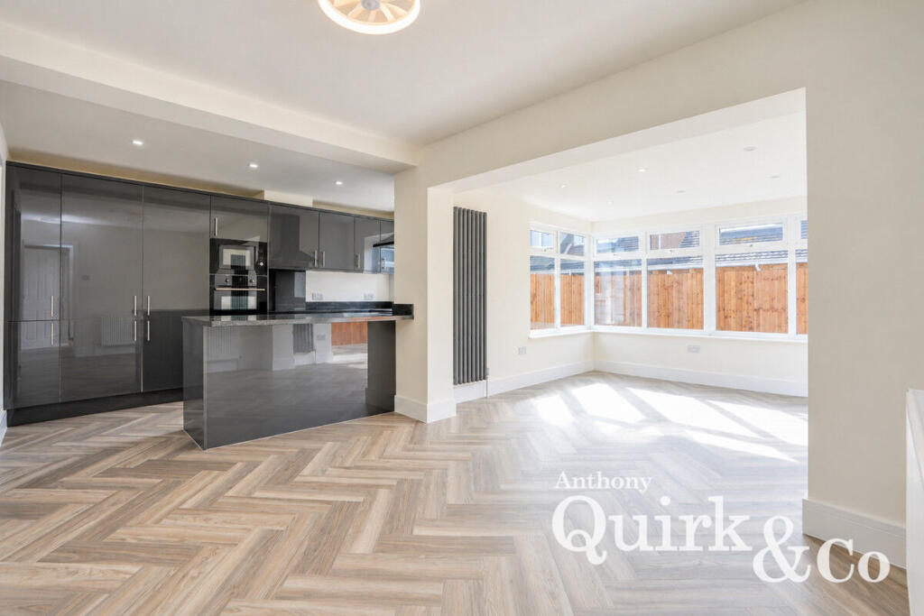 House in Southend-on-Sea - View 5