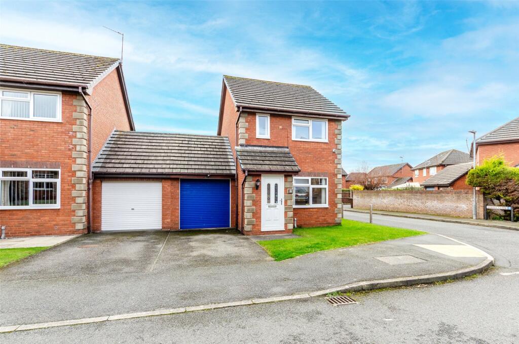 Main image of property: Gloddaeth View, Penrhyn Bay, Llandudno, Conwy, LL30