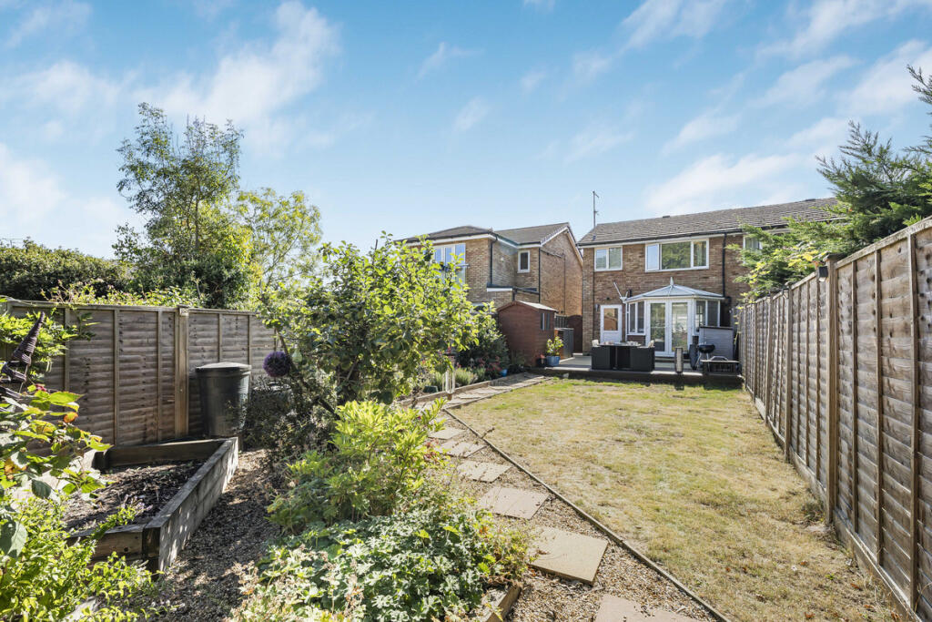 Additional image 2 of Ringway Road, Park Street, St. Albans, Hertfordshire, AL2