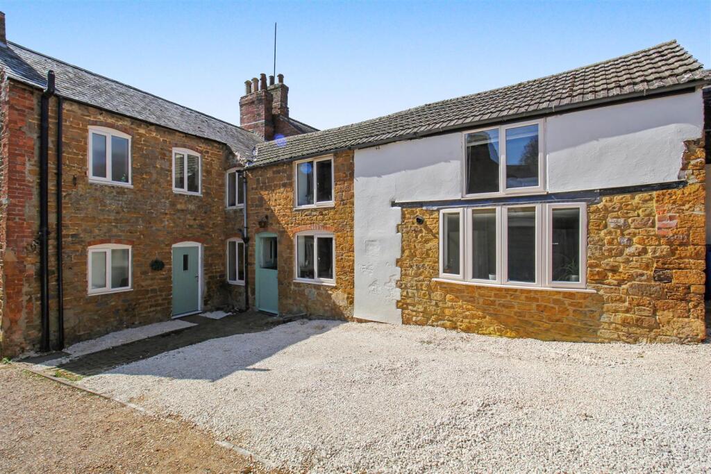 Main image of property: NN14 Fox Street, Rothwell, Kettering