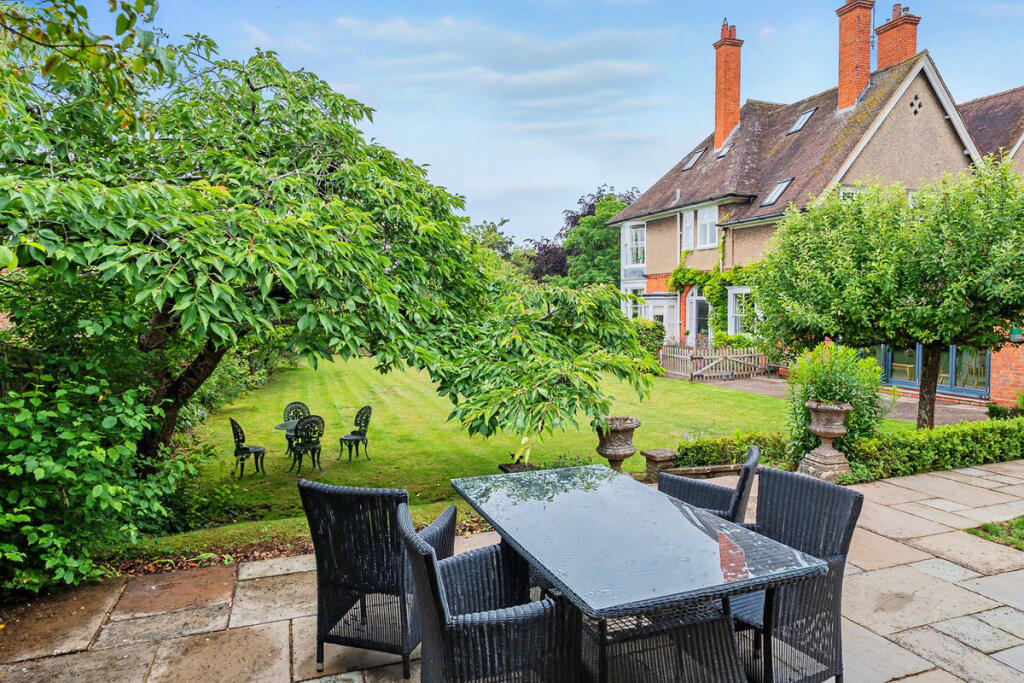 Abington Park Crescent, Abington, Northampton, NN3 3AL - More