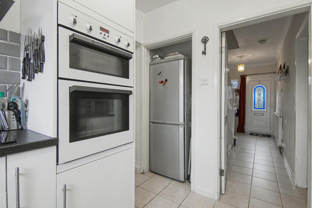 Faulconbridge Avenue, Coventry, CV5 - More