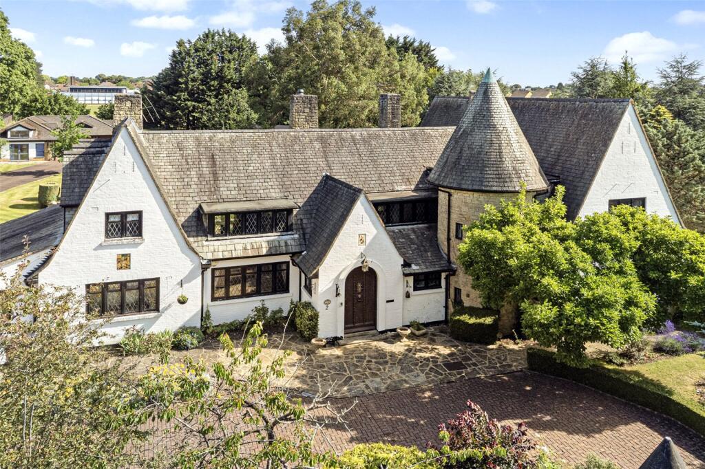Main image of property: Montrose Drive, Maidenhead, Berkshire, SL6