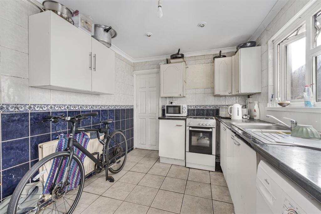 House in Cardiff, Adamsdown - View 5