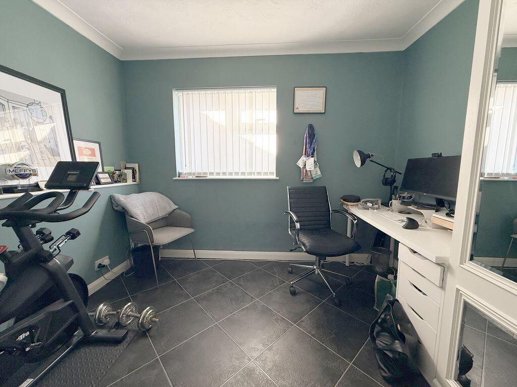 Additional image 10 of Oaklands Avenue, Brookmans Park, AL9