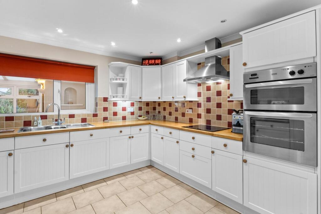 Additional image 4 of Victoria Park, Castle Cary