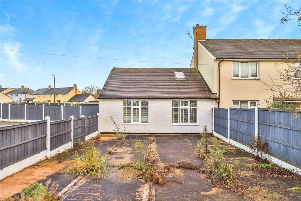 Main image of property: Whitegate Vale, Clifton, Nottingham, NG11