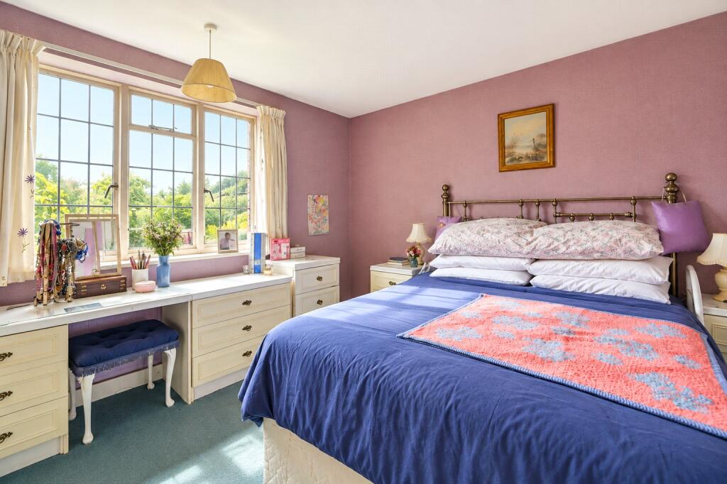 Apartment in Guildford - More