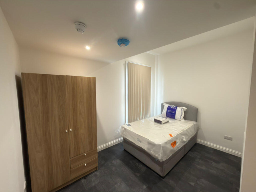 Main image of property: Mansfield Road, Nottingham, NG1 3HW
