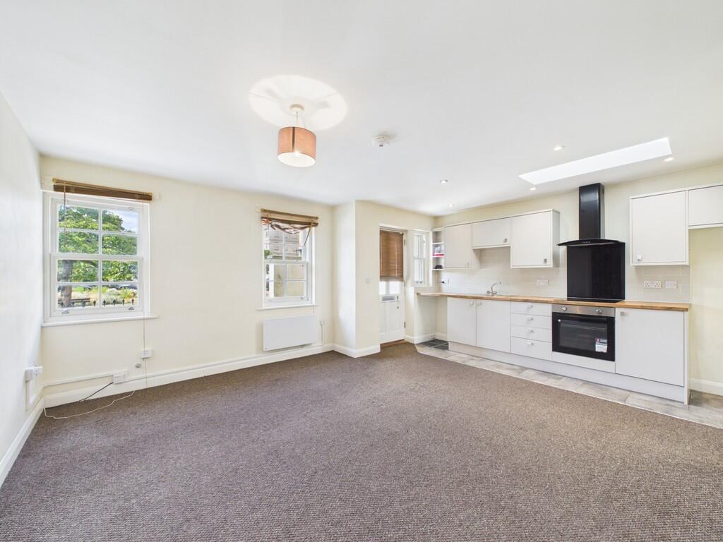 Main image of property: Hewlett Road, Cheltenham GL52 6DE