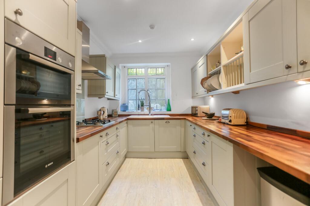 Apartment in Brighton - View 4