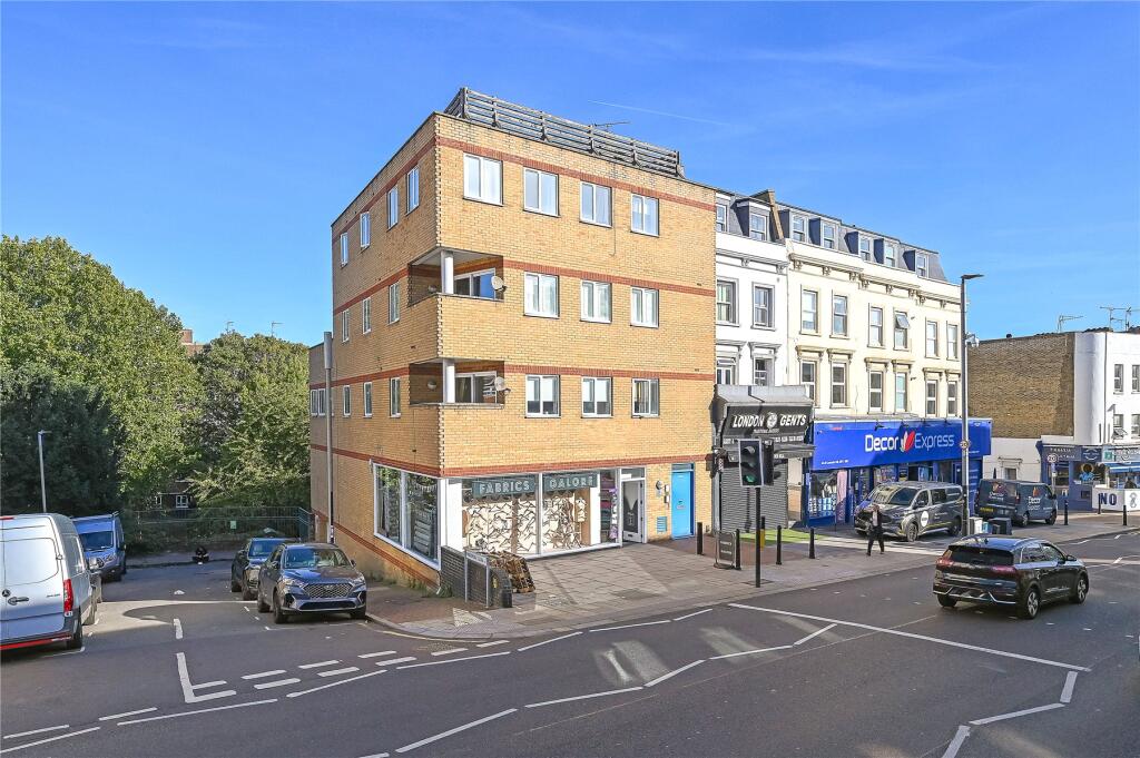 Apartment in London - View 5