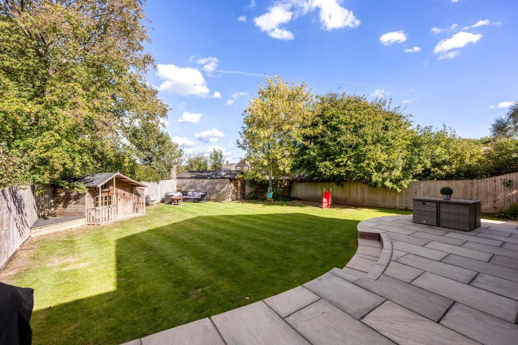 House in Horsham, Southwater - View 4