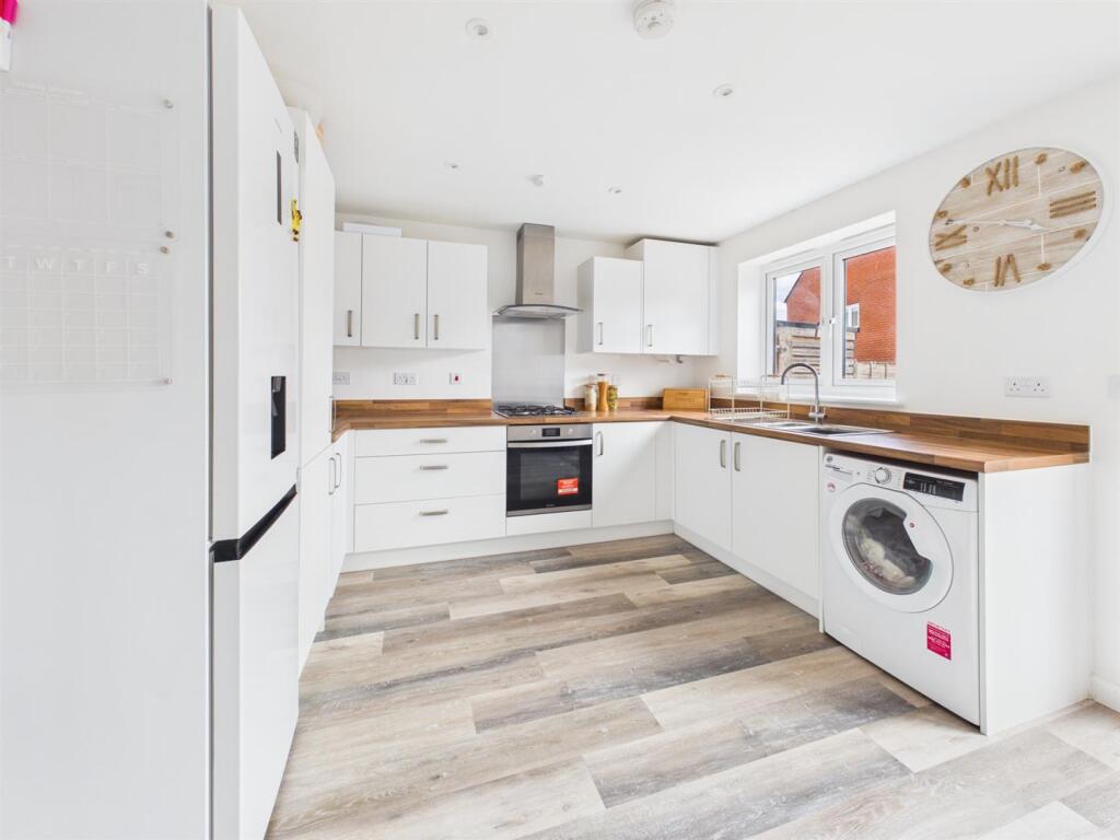 House in Tewkesbury, Twigworth - More