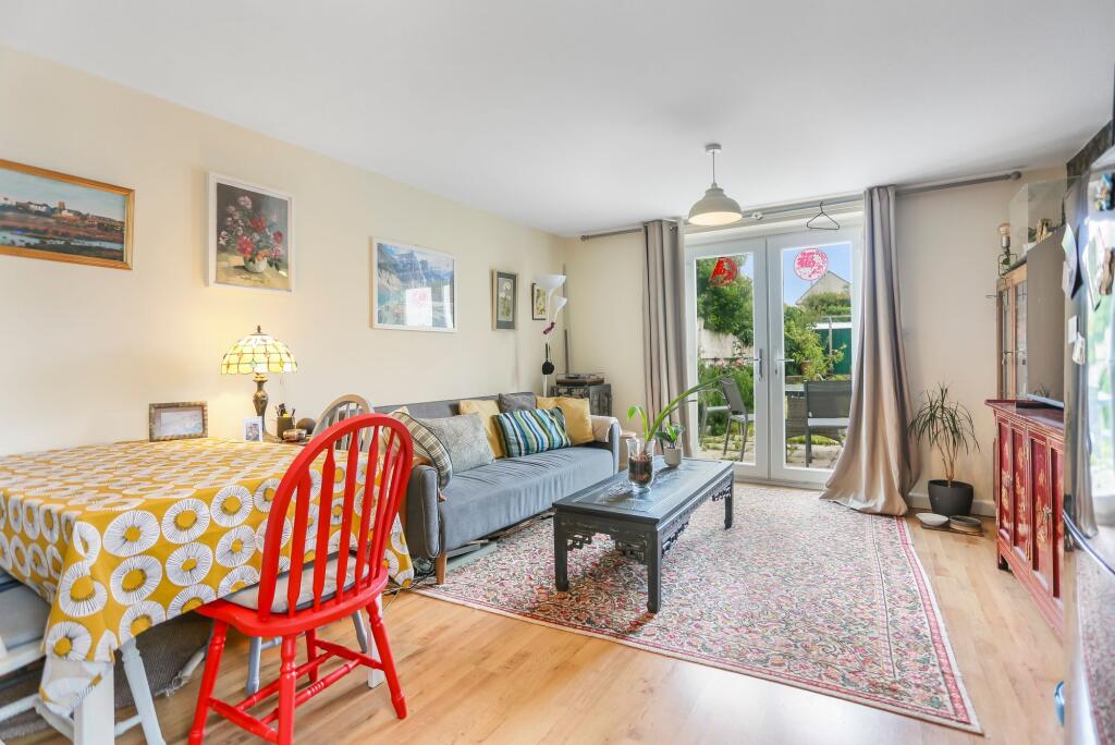 Apartment in Hove, Hangleton - View 5