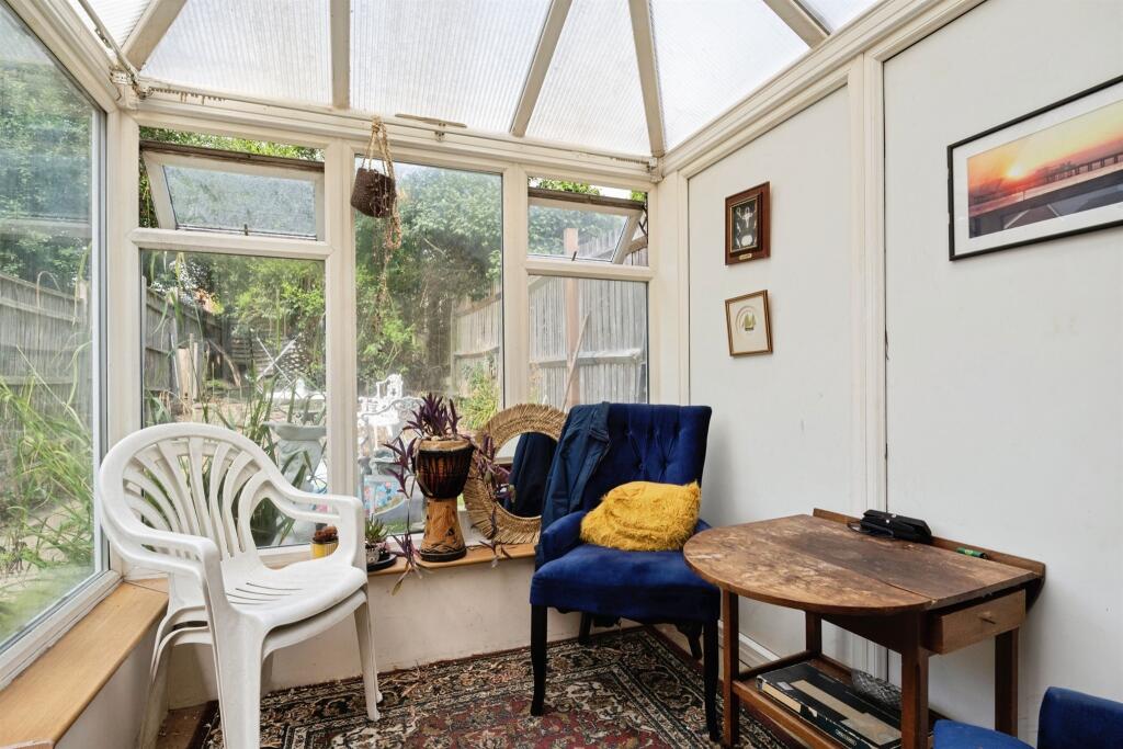House in Tunbridge Wells, Southborough - View 4