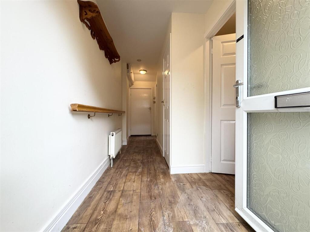 Primrose Lane, Kirkburton, HD8 0QY photo 2