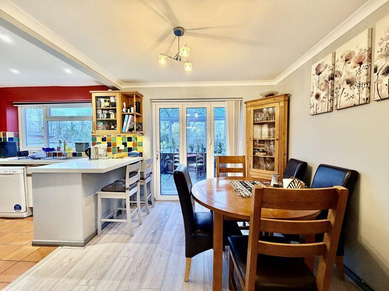 Furlong Close, Bourne End photo 4