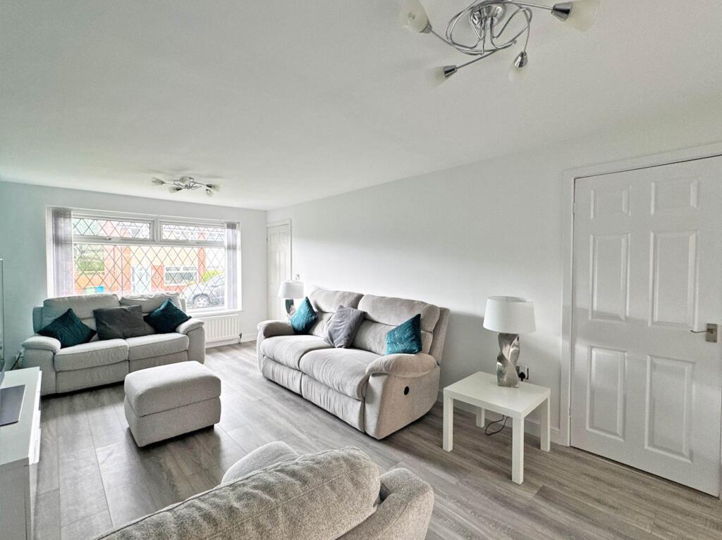 House in Oldham - View 3