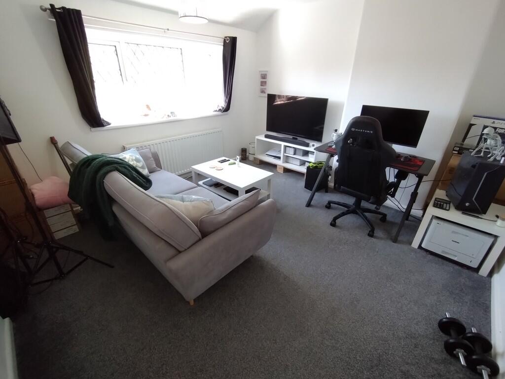 Greenfield Road, Tunstall , Stoke-on-Trent photo 4