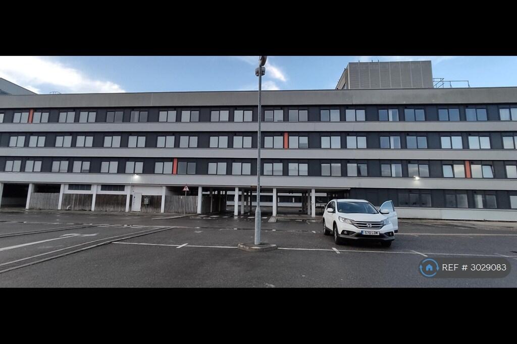 Apartment in Southampton, Maybush - More