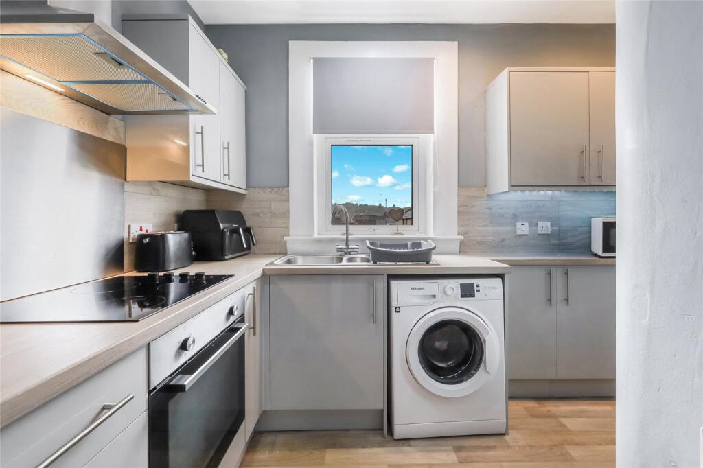 Apartment in Paisley, Inverclyde - More