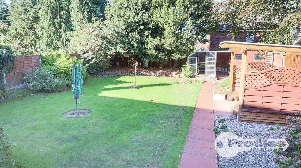 House in Hinckley and Bosworth, Higham on the Hill - View 4