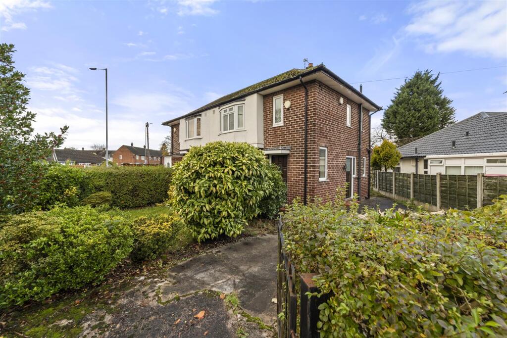 2-bed semi-detached on Cleeve Road, Manchester, £259,950