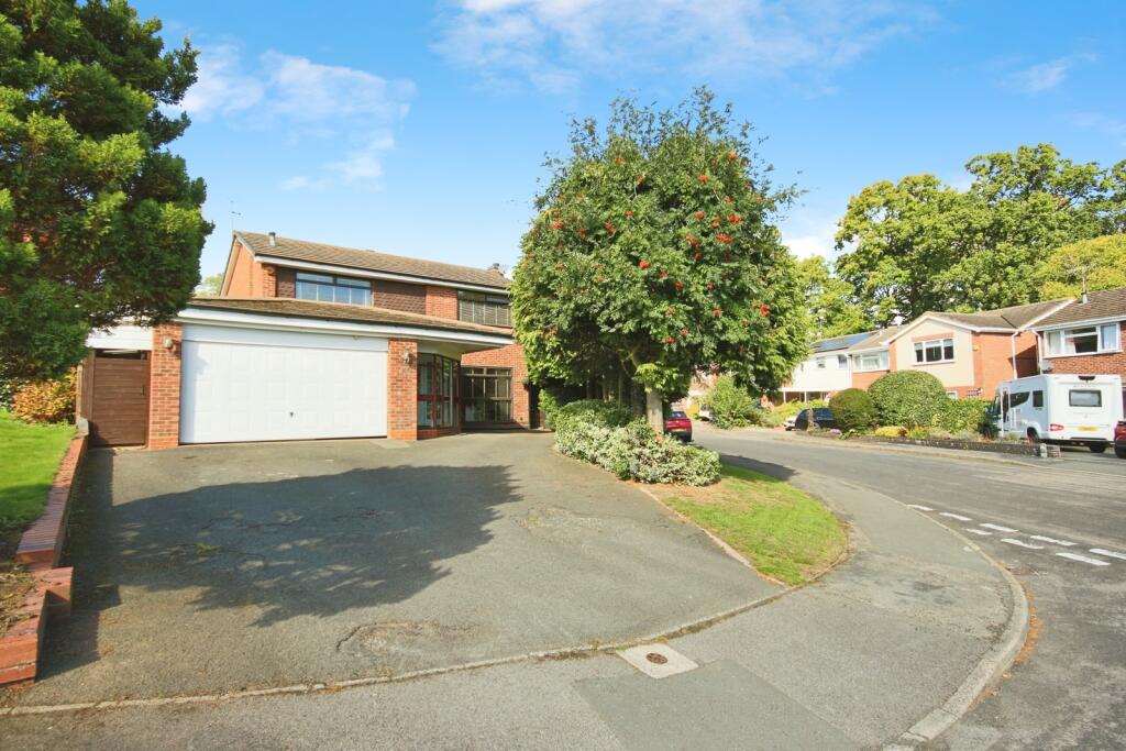 Main image of property: Croft Road, Warwick, Warwickshire, CV35