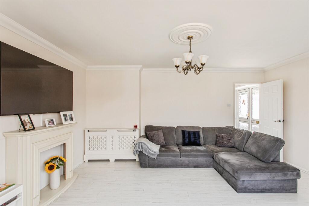 House in Southend-on-Sea - View 4
