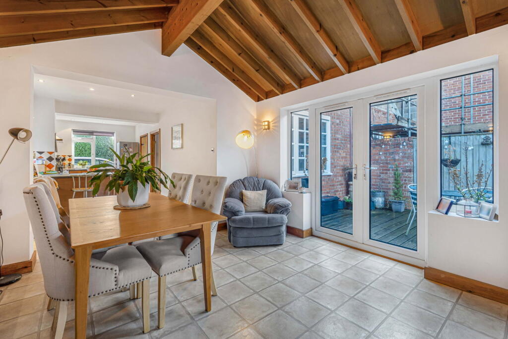 Bouncers Lane, Prestbury, Cheltenham, GL52 5JF photo 4