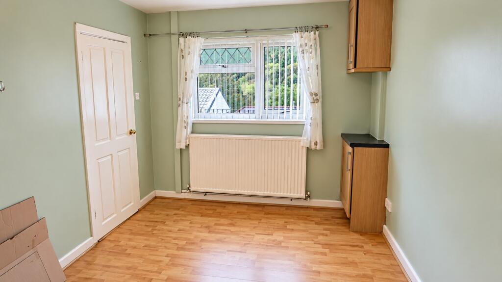 House in Newport - View 5