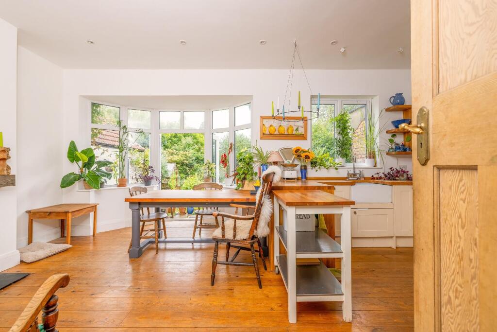 Walliscote Avenue, Henleaze photo 3