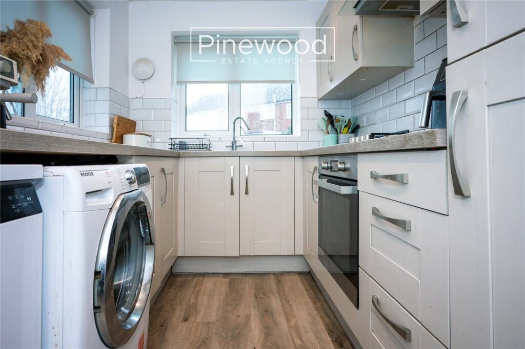 Victoria Road, Bagillt, Flintshire, CH6 photo 4