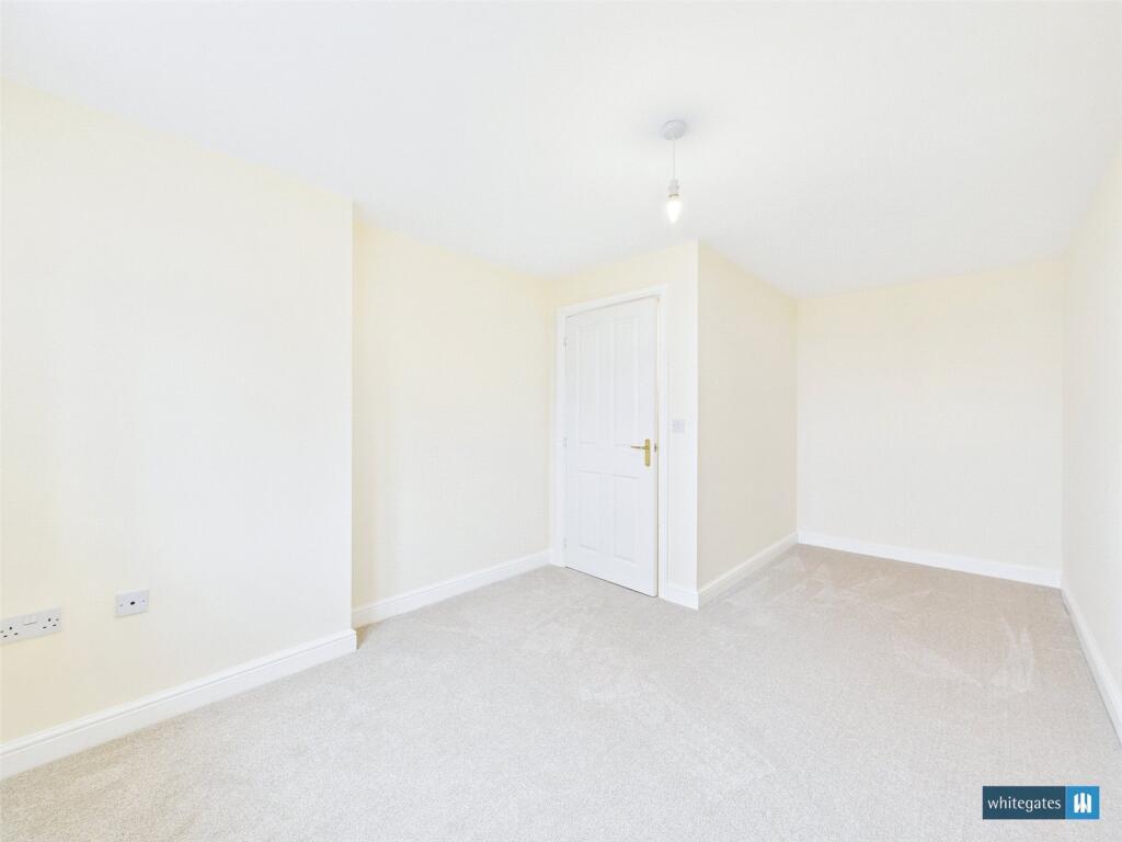Bracken Way, Harworth, Doncaster, Nottinghamshire, DN11 - More