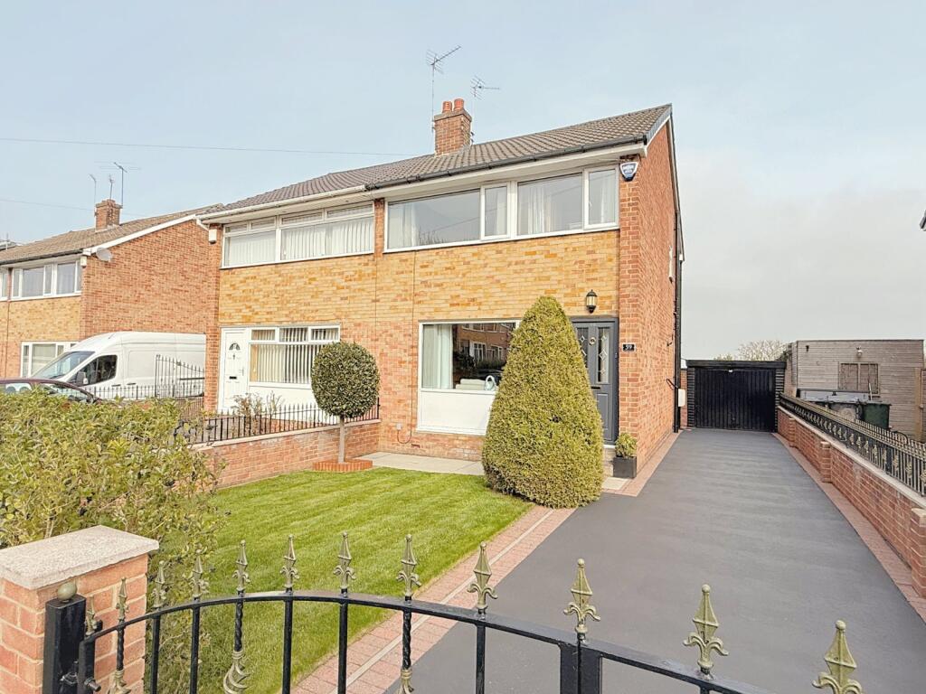 Main image of property: Summerbridge Crescent, Eccleshill, Bradford, BD10