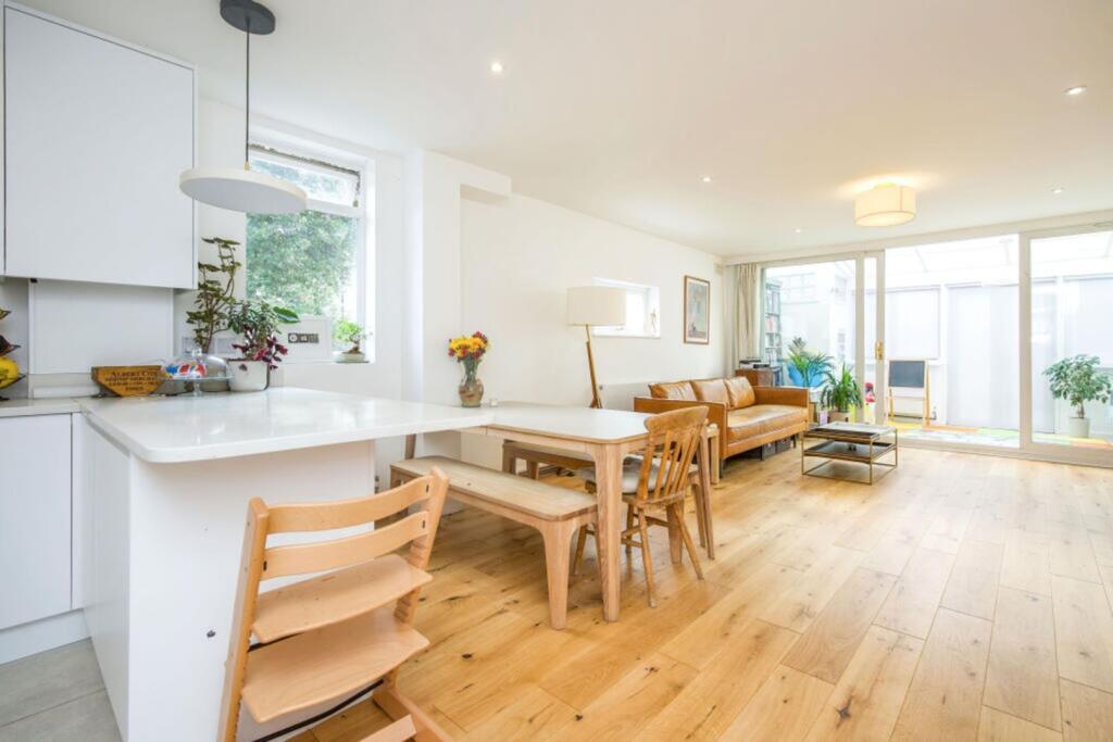 Main image of property: Inglemere Road, London, SE23