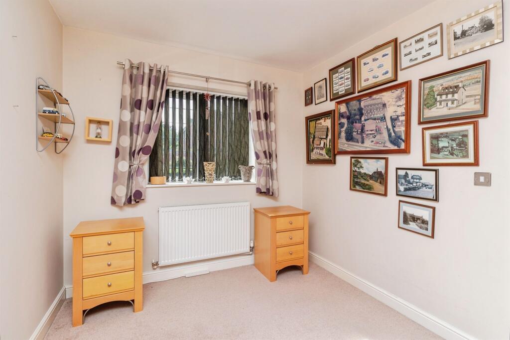 House in Stoke-on-Trent - More