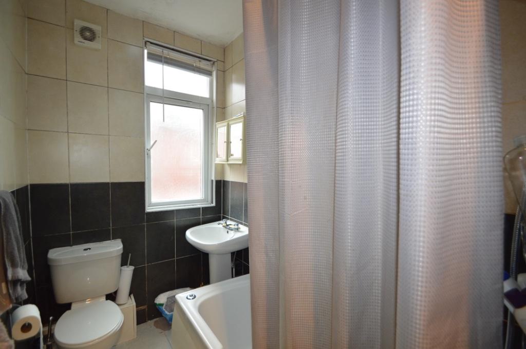6 bedroom terraced house for rent