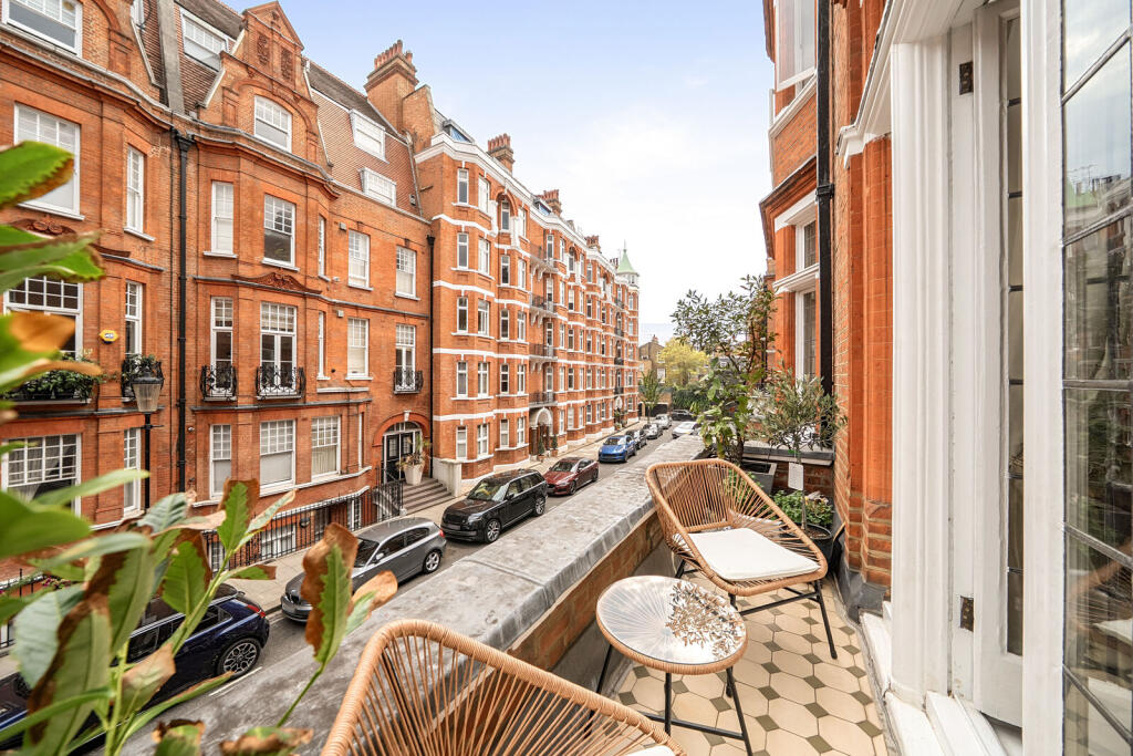 Apartment in London, Chelsea - View 5