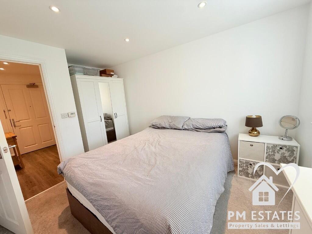 Newland Avenue, Bishop's Stortford, Hertfordshire, CM23 - View 6
