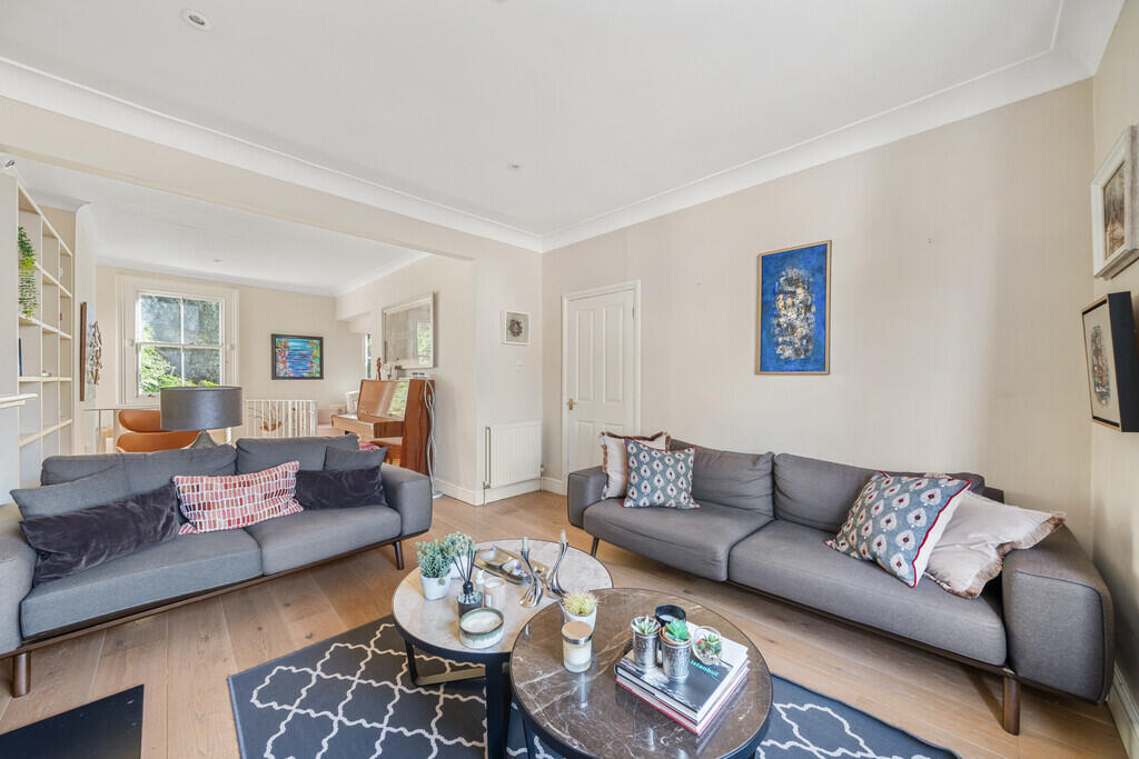 House in London - View 5