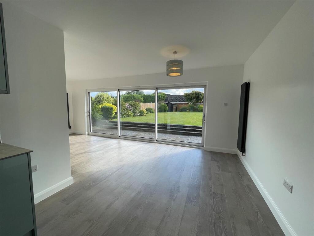 House in Dartford, Longfield and New Barn - More