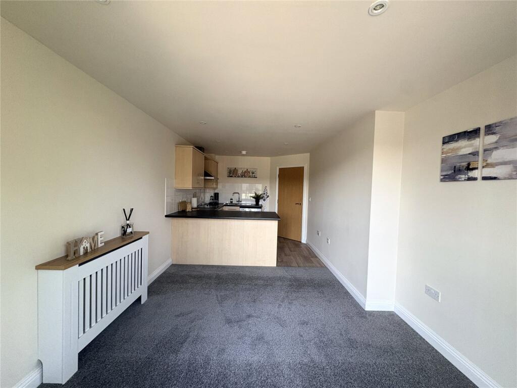 Apartment in Lincoln, Lincolnshire - View 5