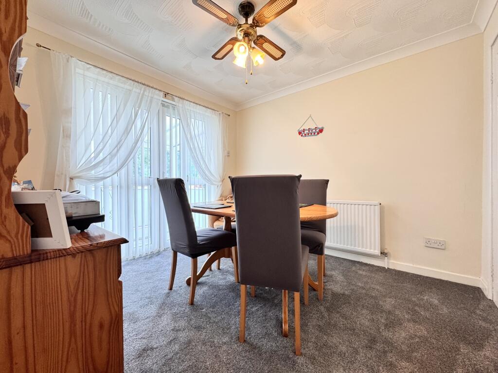 House in Aberdare, Cwmbach - View 4