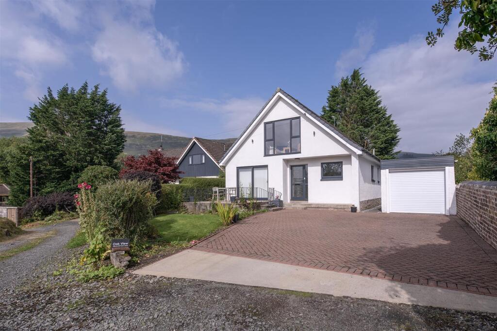 Main image of property: Oak View, Lower Mains, Dollar FK14 7LN