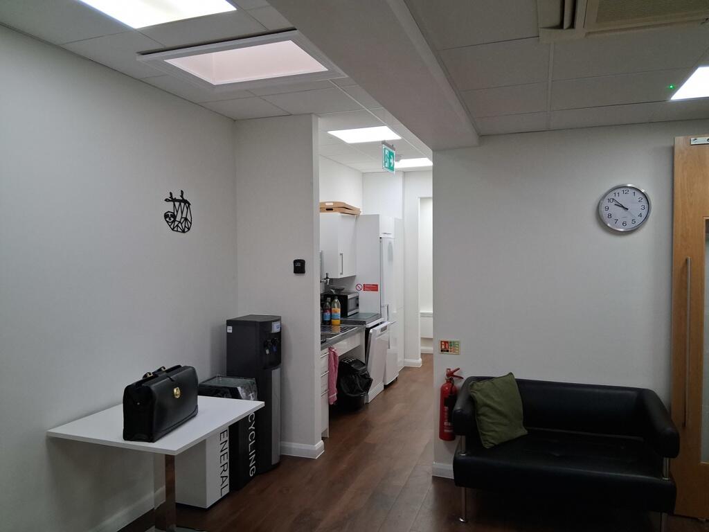 Photo 4